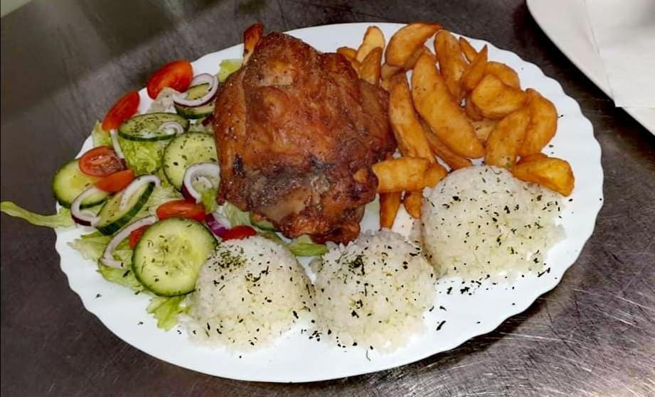Jolán Pension&Restaurant Cicov Esterno foto