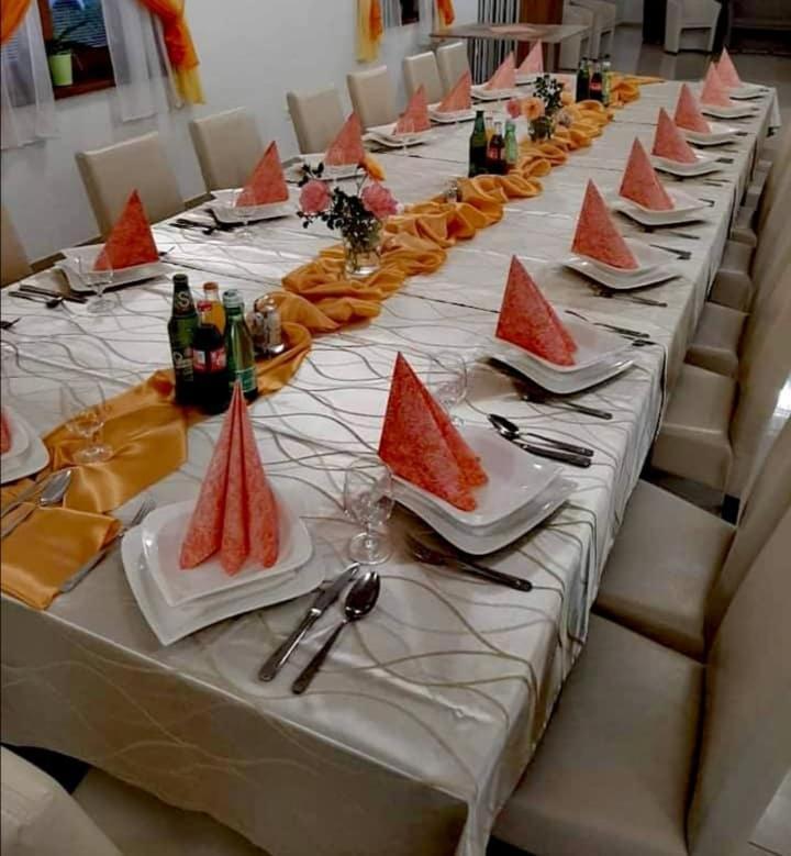 Jolán Pension&Restaurant Cicov Esterno foto